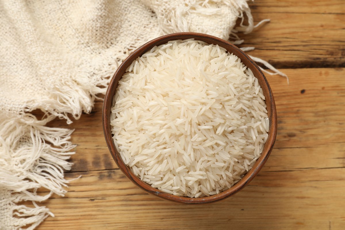 Ciotola contenente riso basmati