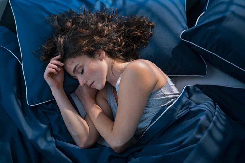 Cos'è e come funziona la dieta del sonno